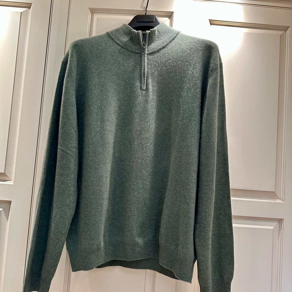 Bloomingdale's Private Label  Cashmere Quarter-zip. Sage Green XL